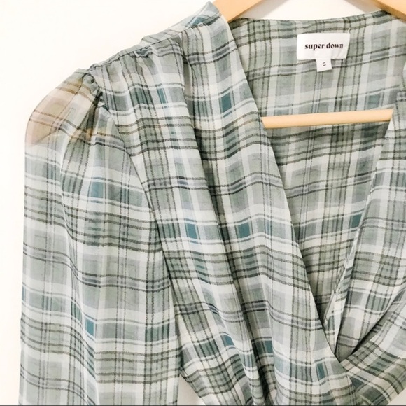 Superdown plaid wrap top - Picture 2 of 4